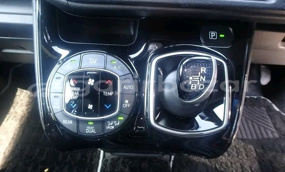 Buy Used Toyota Noah in Baniachang, Habiganj Buy Used Toyota Noah in Baniachang, Habiganj