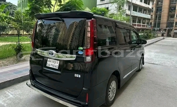 Buy Used Toyota Noah in Baniachang, Habiganj Buy Used Toyota Noah in Baniachang, Habiganj