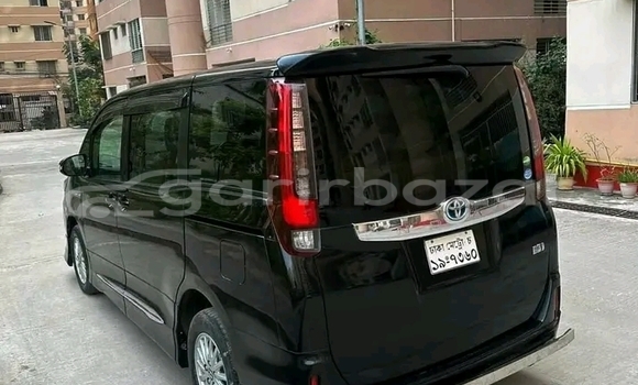 Buy Used Toyota Noah in Baniachang, Habiganj Buy Used Toyota Noah in Baniachang, Habiganj