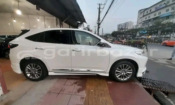 Buy Used Toyota Harrier in Abhaynagar, Jessor Buy Used Toyota Harrier in Abhaynagar, Jessor