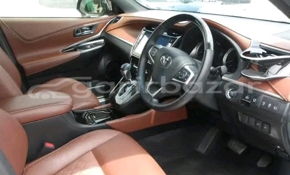 Buy Used Toyota Harrier in Abhaynagar, Jessor Buy Used Toyota Harrier in Abhaynagar, Jessor