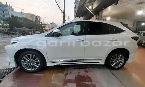 Buy Used Toyota Harrier in Abhaynagar, Jessor Buy Used Toyota Harrier in Abhaynagar, Jessor