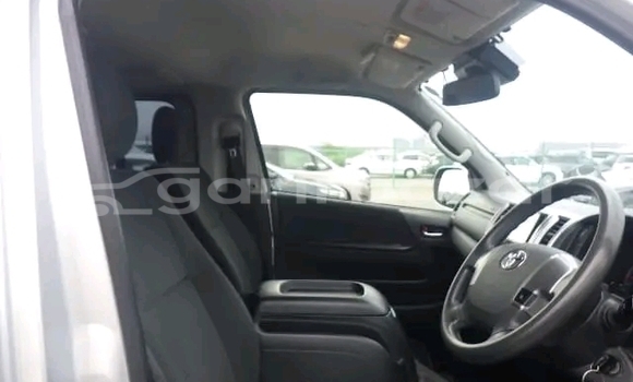 Buy Used Toyota Hiace in Bochanganj, Dinajpur Buy Used Toyota Hiace in Bochanganj, Dinajpur