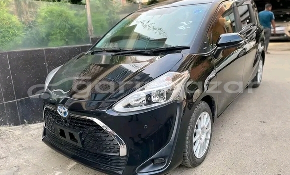 Buy Used Toyota Sienta in Bandarban, Bandarban Buy Used Toyota Sienta in Bandarban, Bandarban