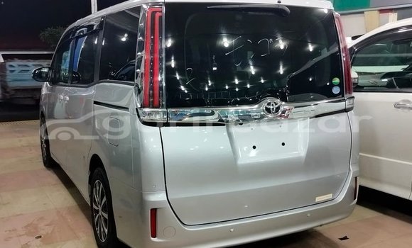 Buy Used 2019 Toyota Noah in Dhaka, Dhaka Buy Used 2019 Toyota Noah in Dhaka, Dhaka