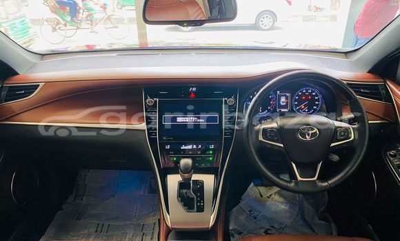 Buy Used 2019 Toyota Harrier in Dhaka, Dhaka Buy Used 2019 Toyota Harrier in Dhaka, Dhaka