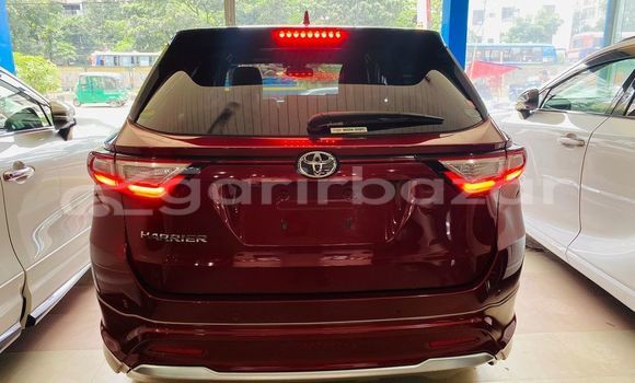 Buy Used 2019 Toyota Harrier in Dhaka, Dhaka Buy Used 2019 Toyota Harrier in Dhaka, Dhaka