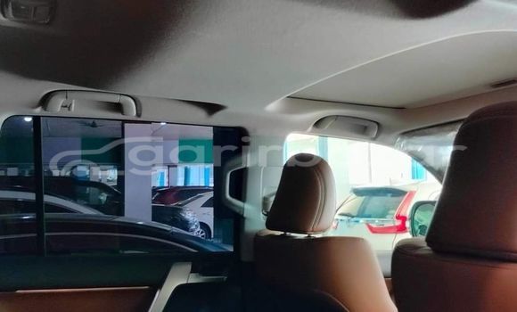 Buy Used 2018 Toyota land cruiser-prado in Dhaka, Dhaka Buy Used 2018 Toyota land cruiser-prado in Dhaka, Dhaka