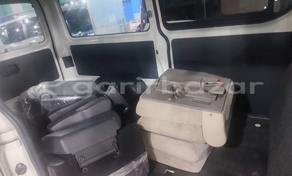 Buy Used 2019 Toyota Hiace in Dhaka, Dhaka Buy Used 2019 Toyota Hiace in Dhaka, Dhaka
