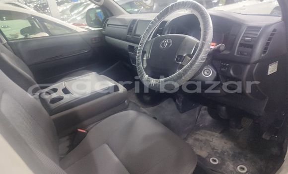 Buy Used 2019 Toyota Hiace in Dhaka, Dhaka Buy Used 2019 Toyota Hiace in Dhaka, Dhaka