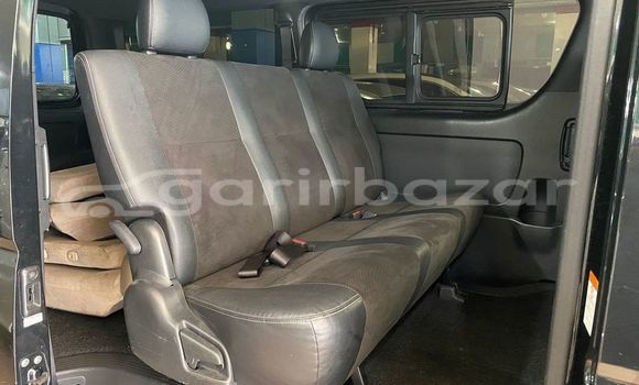 Buy Used 2019 Toyota Hiace in Dhaka, Dhaka Buy Used 2019 Toyota Hiace in Dhaka, Dhaka
