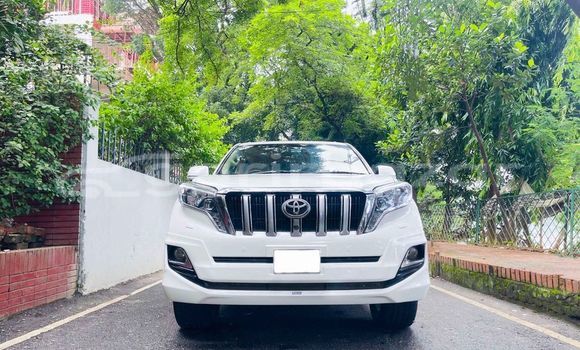 কেনা ব্যবহৃত Toyota land cruiser-prado White গাড়ী মধ্যে ঢাকা মধ্যে Dhaka কেনা ব্যবহৃত Toyota land cruiser-prado White গাড়ী মধ্যে ঢাকা মধ্যে Dhaka