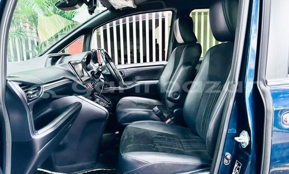 কেনা ব্যবহৃত Toyota Esquire Blue গাড়ী মধ্যে ঢাকা মধ্যে Dhaka কেনা ব্যবহৃত Toyota Esquire Blue গাড়ী মধ্যে ঢাকা মধ্যে Dhaka