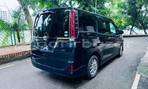 কেনা ব্যবহৃত Toyota Esquire Blue গাড়ী মধ্যে ঢাকা মধ্যে Dhaka কেনা ব্যবহৃত Toyota Esquire Blue গাড়ী মধ্যে ঢাকা মধ্যে Dhaka