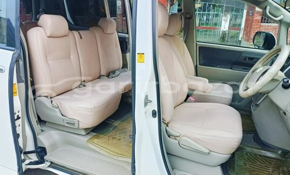 Buy Used 2009 Toyota noah x in Dhaka, Dhaka Buy Used 2009 Toyota noah x in Dhaka, Dhaka