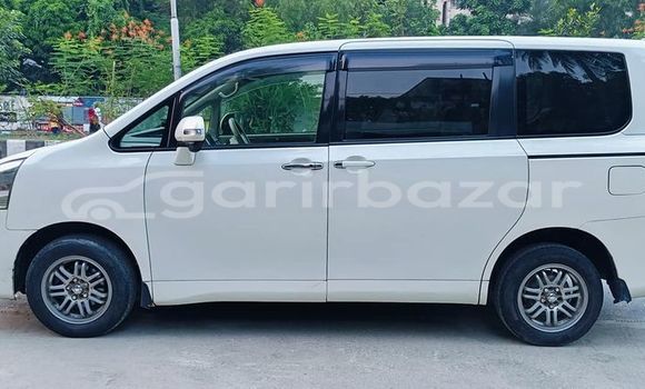 Buy Used 2009 Toyota noah x in Dhaka, Dhaka Buy Used 2009 Toyota noah x in Dhaka, Dhaka