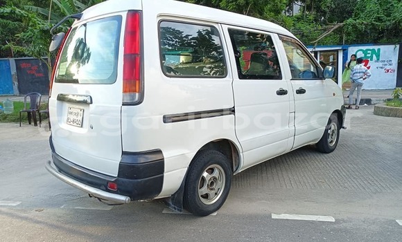 Buy Used 1997 Toyota Noah in Dhaka, Dhaka Buy Used 1997 Toyota Noah in Dhaka, Dhaka