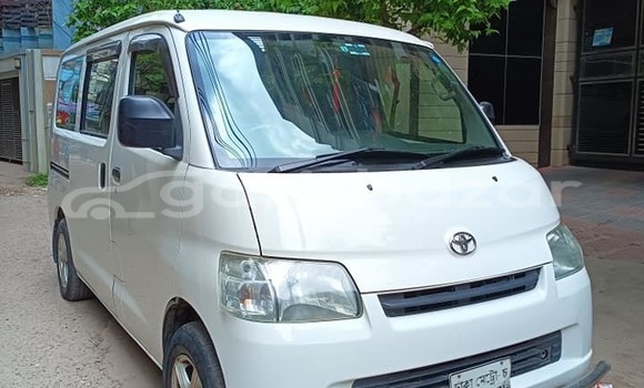 Buy Used 2011 Toyota TownAce in Dhaka, Dhaka Buy Used 2011 Toyota TownAce in Dhaka, Dhaka