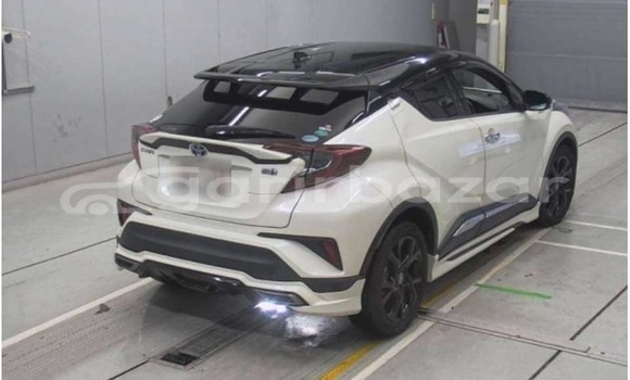 কেনা ব্যবহৃত Toyota C-HR White গাড়ী মধ্যে ঢাকা মধ্যে Dhaka কেনা ব্যবহৃত Toyota C-HR White গাড়ী মধ্যে ঢাকা মধ্যে Dhaka