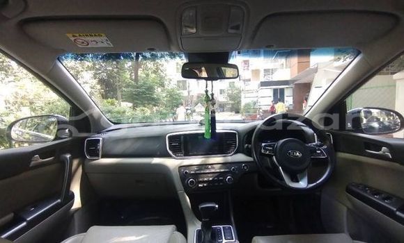 Buy Used 2018 Mercedes-Benz sportage in Dhaka, Dhaka Buy Used 2018 Mercedes-Benz sportage in Dhaka, Dhaka