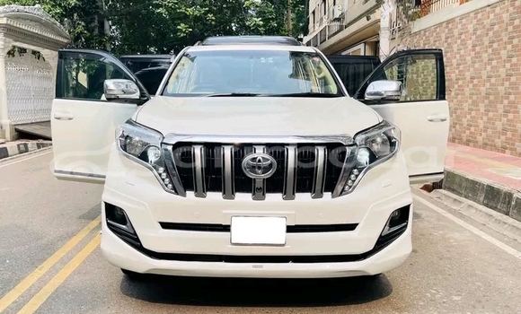 কেনা ব্যবহৃত Toyota Land cruiser prado White গাড়ী মধ্যে বান্দরবান মধ্যে Bandarban কেনা ব্যবহৃত Toyota Land cruiser prado White গাড়ী মধ্যে বান্দরবান মধ্যে Bandarban