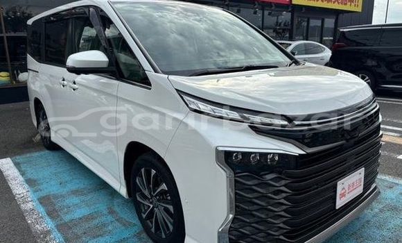 Buy Used 2022 Toyota Voxy in Dhaka, Dhaka Buy Used 2022 Toyota Voxy in Dhaka, Dhaka