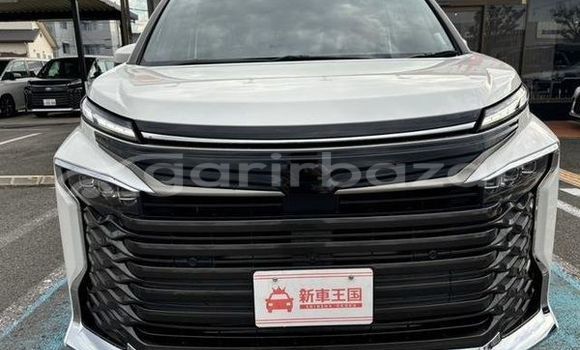 Buy Used 2022 Toyota Voxy in Dhaka, Dhaka Buy Used 2022 Toyota Voxy in Dhaka, Dhaka