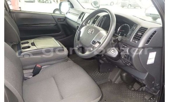 Buy Used 2019 Toyota Hiace in Dhaka, Dhaka Buy Used 2019 Toyota Hiace in Dhaka, Dhaka