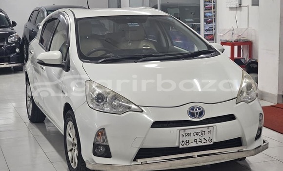 কেনা ব্যবহৃত Toyota Aqua White গাড়ী মধ্যে ঢাকা মধ্যে Dhaka কেনা ব্যবহৃত Toyota Aqua White গাড়ী মধ্যে ঢাকা মধ্যে Dhaka