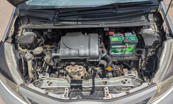 Buy Used 2019 Toyota Vitz in Dhaka, Dhaka Buy Used 2019 Toyota Vitz in Dhaka, Dhaka