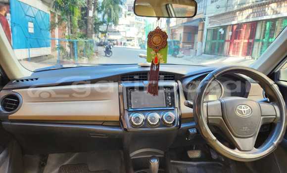 কিনুন নতুন Toyota গাড়ী কিনুন নতুন Toyota গাড়ী