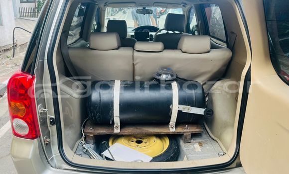 Buy Used 2005 Toyota raum in Dhaka, Dhaka Buy Used 2005 Toyota raum in Dhaka, Dhaka