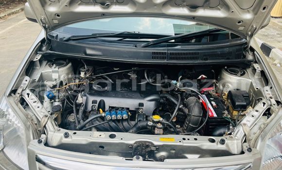 Buy Used 2005 Toyota raum in Dhaka, Dhaka Buy Used 2005 Toyota raum in Dhaka, Dhaka