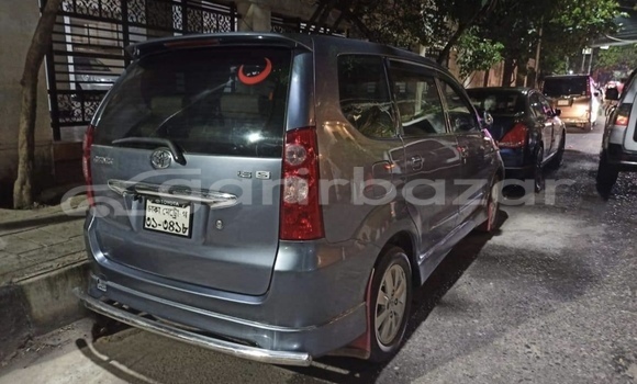 কিনুন ব্যবহৃত Toyota গাড়ী কিনুন ব্যবহৃত Toyota গাড়ী