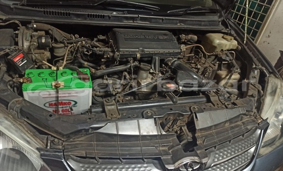 কিনুন ব্যবহৃত Toyota গাড়ী কিনুন ব্যবহৃত Toyota গাড়ী