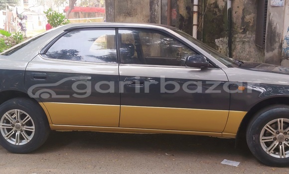 কিনুন ব্যবহৃত Toyota গাড়ী কিনুন ব্যবহৃত Toyota গাড়ী