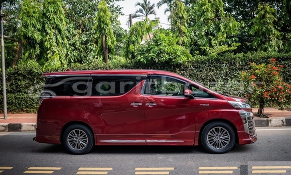 Buy Used 2018 Toyota Vellfire in Dhaka, Dhaka Buy Used 2018 Toyota Vellfire in Dhaka, Dhaka