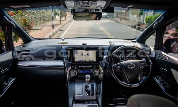 Buy Used 2018 Toyota Vellfire in Dhaka, Dhaka Buy Used 2018 Toyota Vellfire in Dhaka, Dhaka