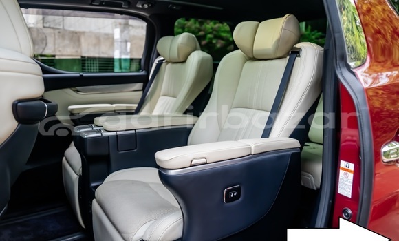 Buy Used 2018 Toyota Vellfire in Dhaka, Dhaka Buy Used 2018 Toyota Vellfire in Dhaka, Dhaka