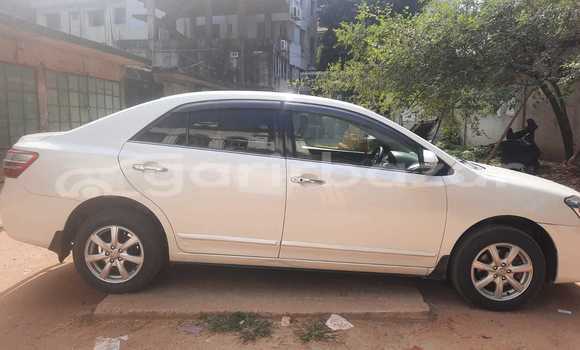 কিনুন ব্যবহৃত Toyota গাড়ী কিনুন ব্যবহৃত Toyota গাড়ী