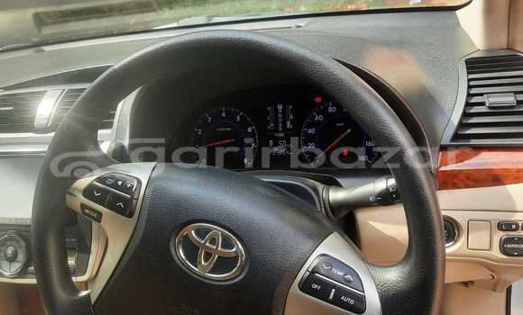 কিনুন ব্যবহৃত Toyota গাড়ী কিনুন ব্যবহৃত Toyota গাড়ী
