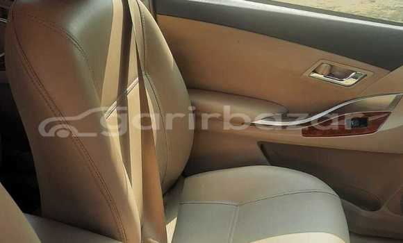 কিনুন ব্যবহৃত Toyota গাড়ী কিনুন ব্যবহৃত Toyota গাড়ী
