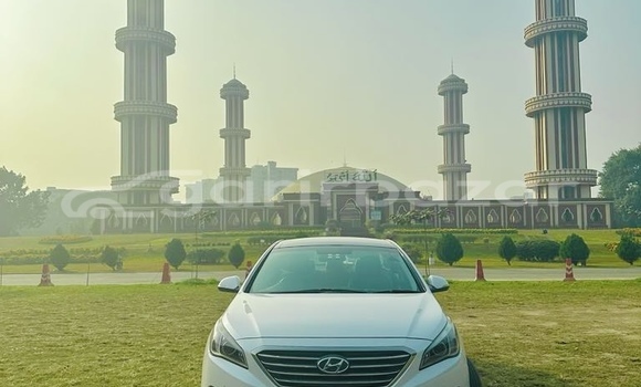 কিনুন ব্যবহৃত Hyundai গাড়ী কিনুন ব্যবহৃত Hyundai গাড়ী