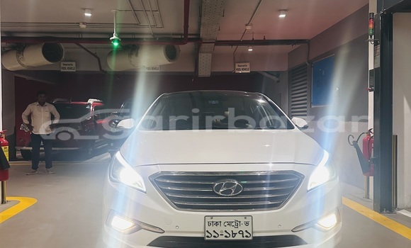 কিনুন ব্যবহৃত Hyundai গাড়ী কিনুন ব্যবহৃত Hyundai গাড়ী