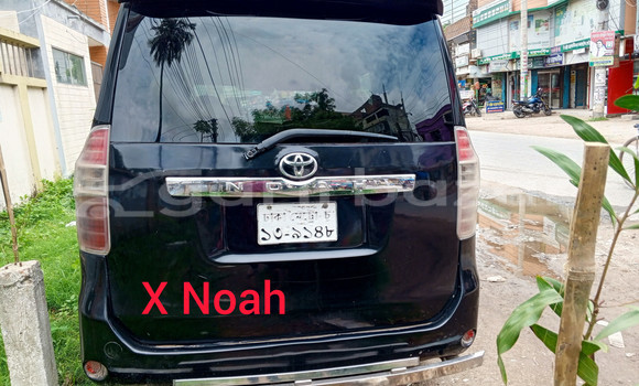 কিনুন ব্যবহৃত Toyota গাড়ী কিনুন ব্যবহৃত Toyota গাড়ী