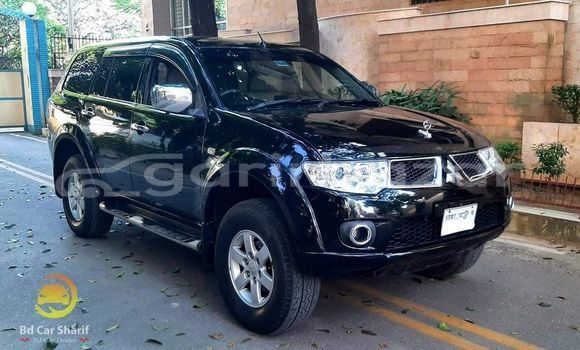 Buy Used 2014 Mitsubishi pajero in Dhaka, Dhaka Buy Used 2014 Mitsubishi pajero in Dhaka, Dhaka