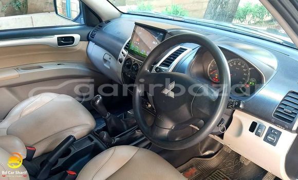 Buy Used 2014 Mitsubishi pajero in Dhaka, Dhaka Buy Used 2014 Mitsubishi pajero in Dhaka, Dhaka