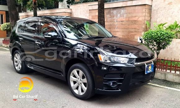 Buy Used 2015 Mitsubishi outlandar in Dhaka, Dhaka Buy Used 2015 Mitsubishi outlandar in Dhaka, Dhaka