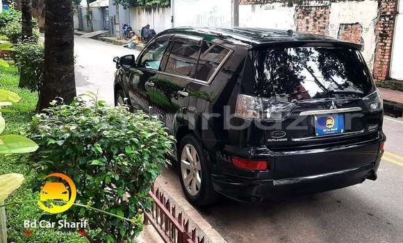Buy Used 2015 Mitsubishi outlandar in Dhaka, Dhaka Buy Used 2015 Mitsubishi outlandar in Dhaka, Dhaka