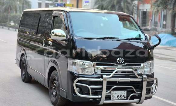 Buy Used 2016 Toyota Hiace in Dhaka, Dhaka Buy Used 2016 Toyota Hiace in Dhaka, Dhaka